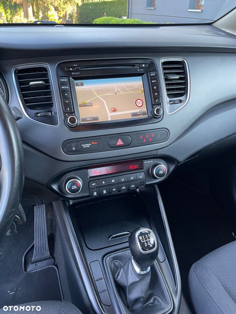Kia Carens - 21