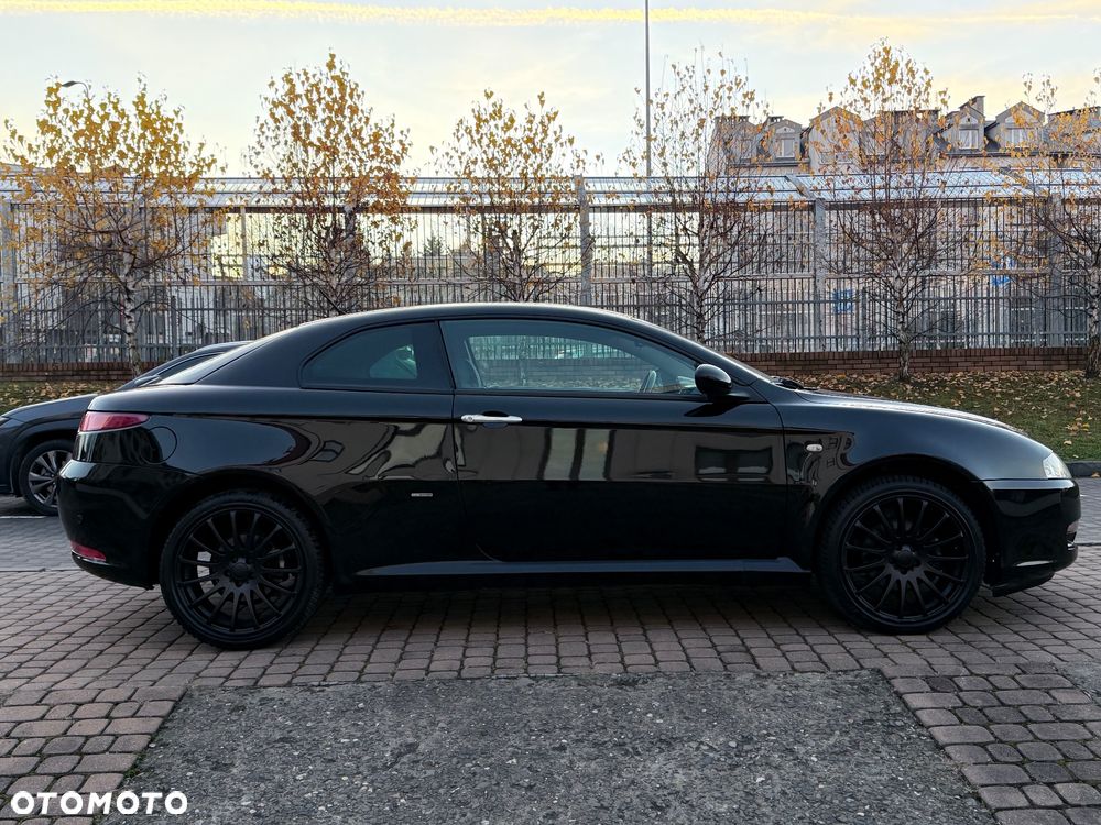 Alfa Romeo GT 2.0JTS Black Line - 10