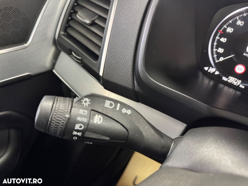 Volvo XC 90 T8 AWD Twin Engine Geartronic Momentum - 30