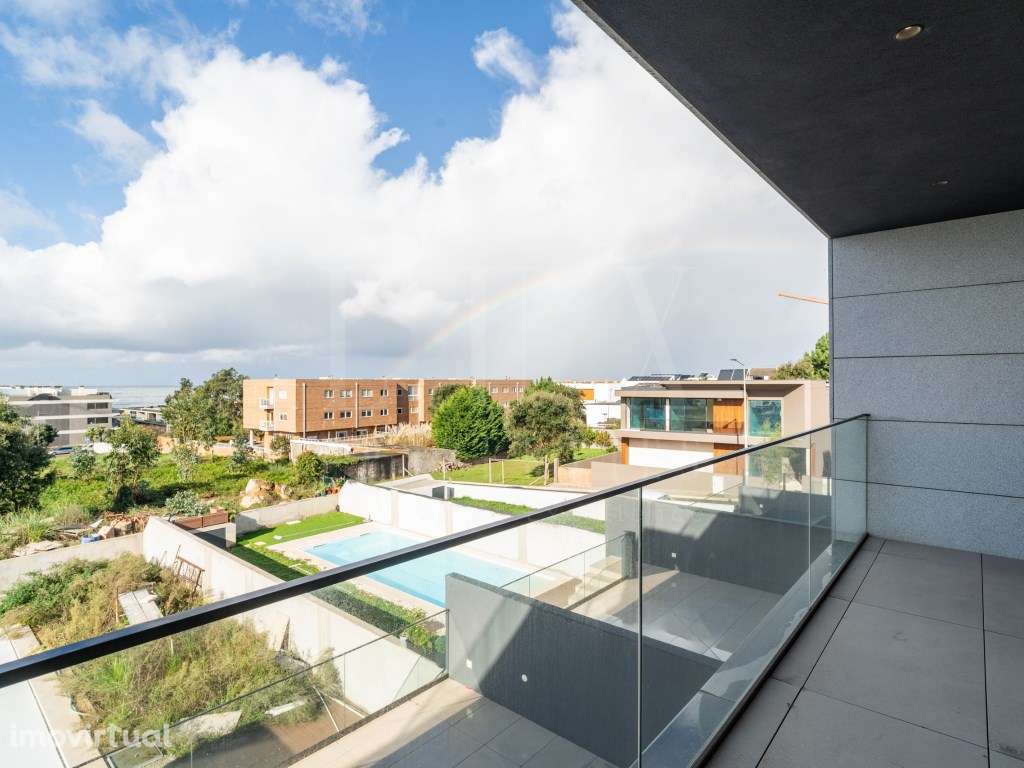 MORADIA DE LUXO T4 NA PRAIA DOS SALGUEIROS - Grande imagem: 3/57