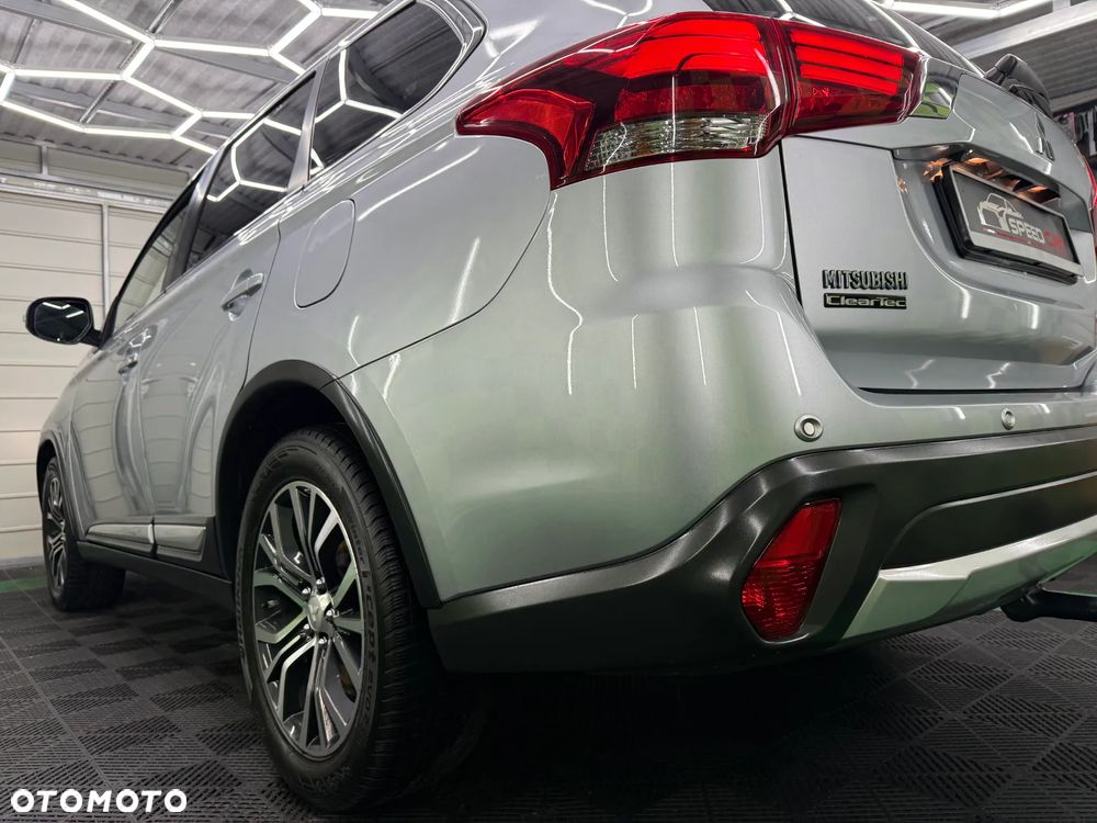 Mitsubishi Outlander 2.2 DI-D 4WD Intense - 11