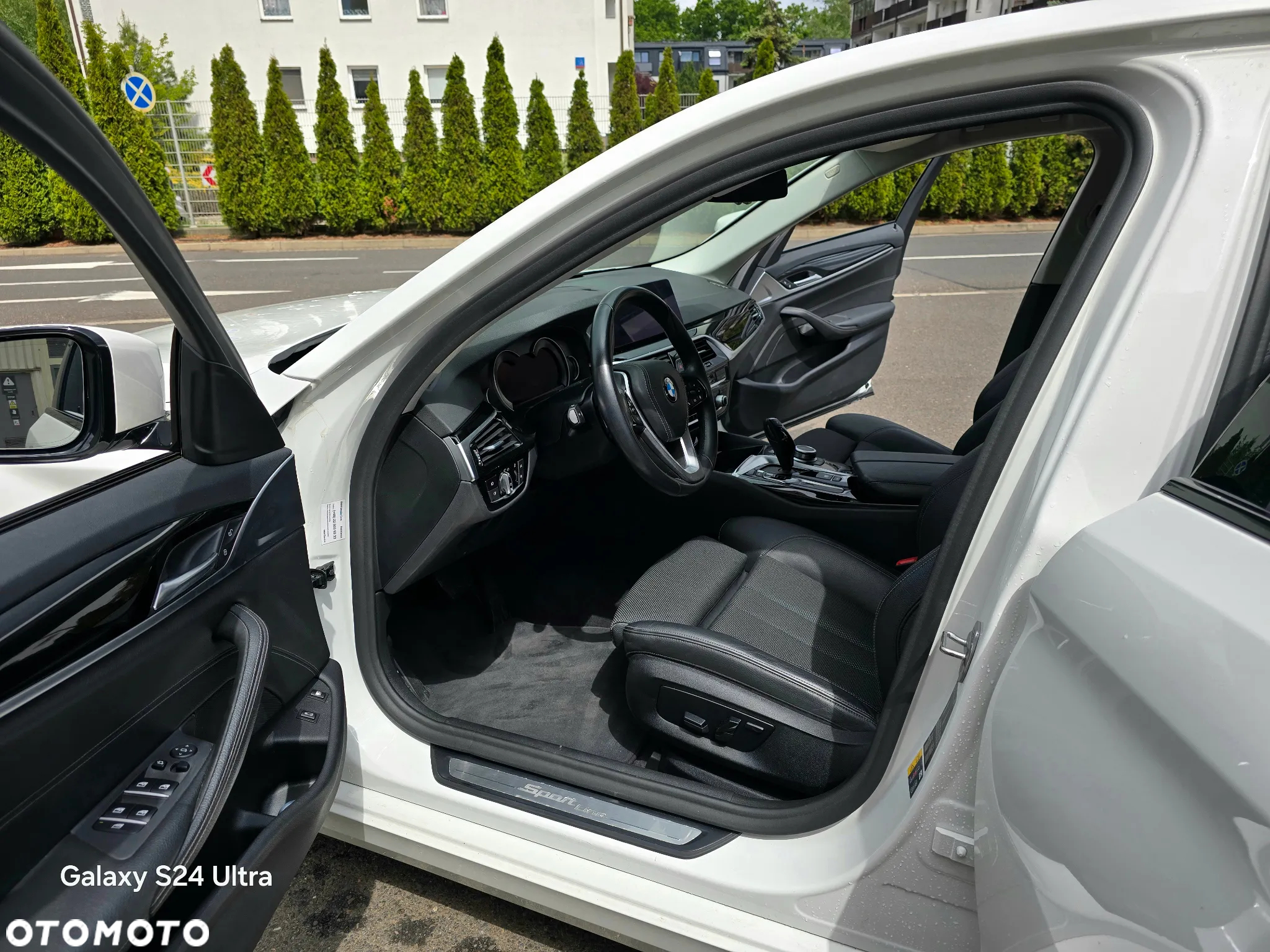 BMW Seria 5 530e iPerformance Luxury Line sport - 17