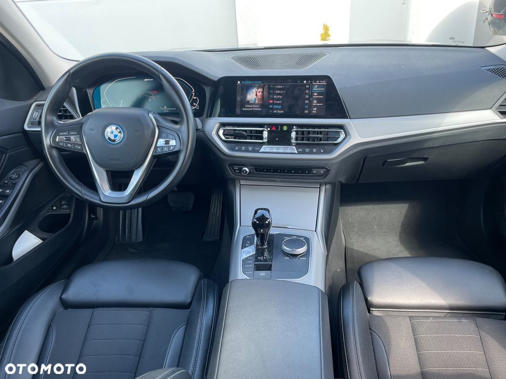 BMW Seria 3 330e iPerformance Sport Line - 8