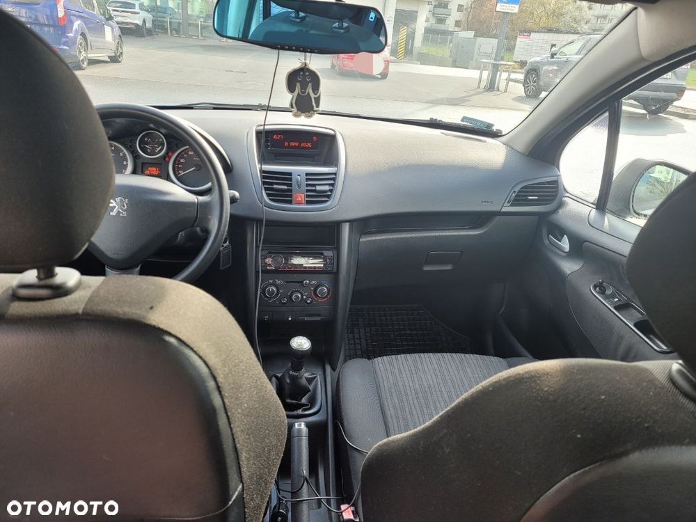 Peugeot 207 1.4 Trendy - 11