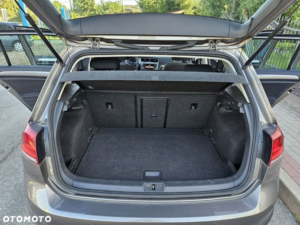 Volkswagen Golf - 18