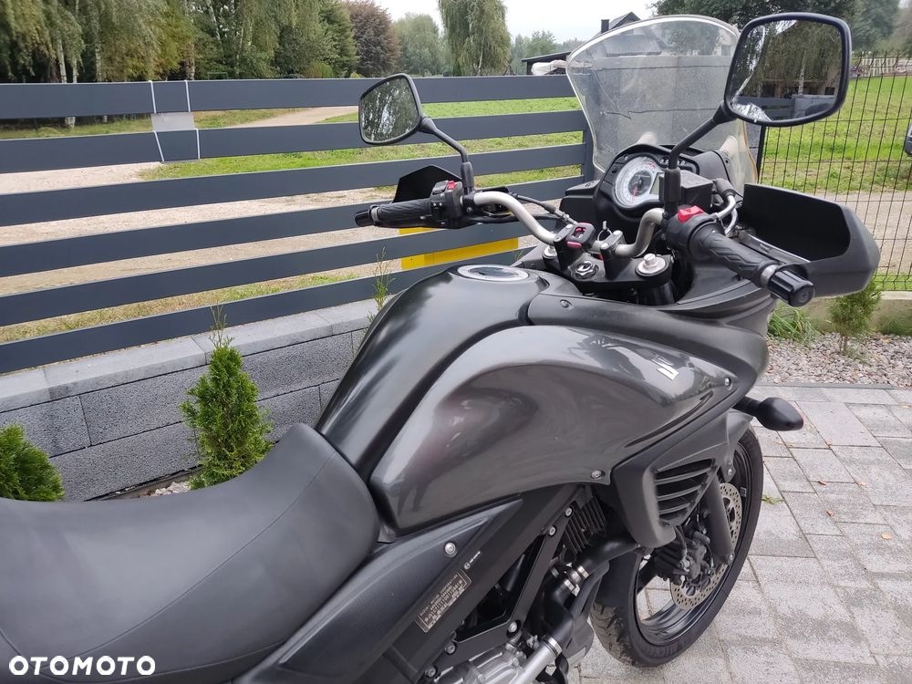 Suzuki V-STROM - 8
