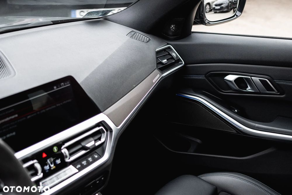 BMW Seria 3 M340i xDrive sport - 21