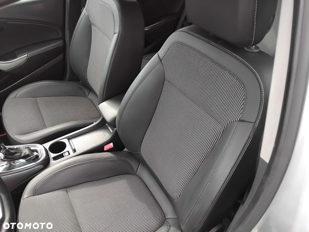 Opel Astra 1.4 Turbo 150 Jahre - 7