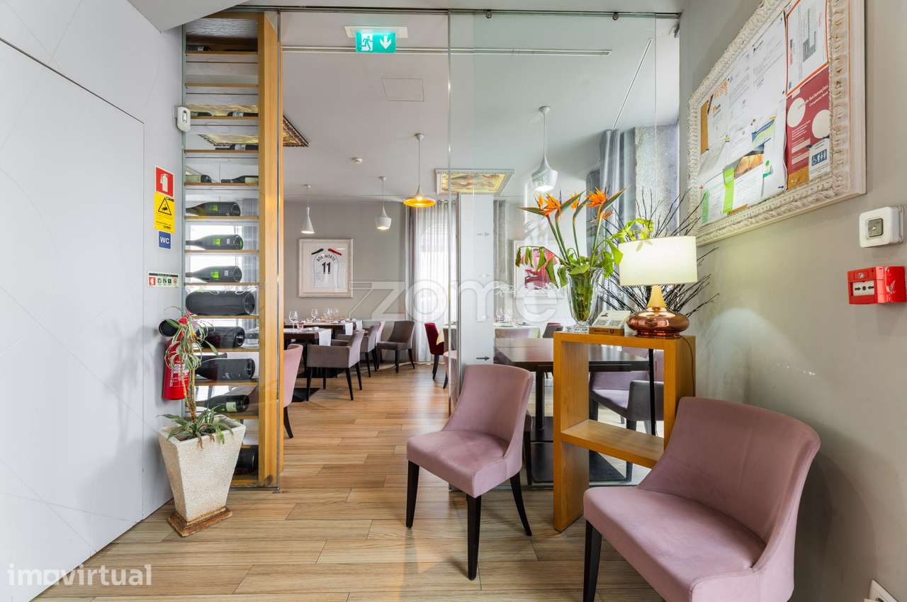 Trespasse de Restaurante e Habitação T3 Duplex na Sé em Braga - Grande imagem: 3/51