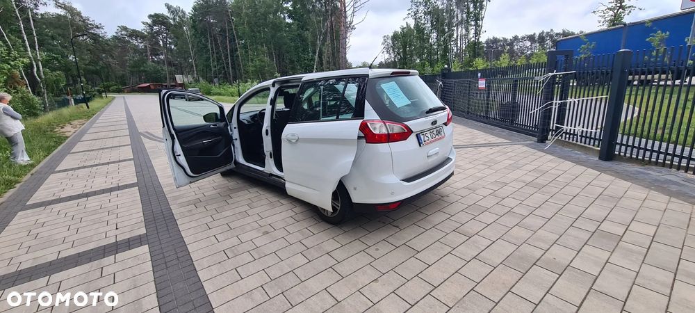 Ford Grand C-MAX - 15