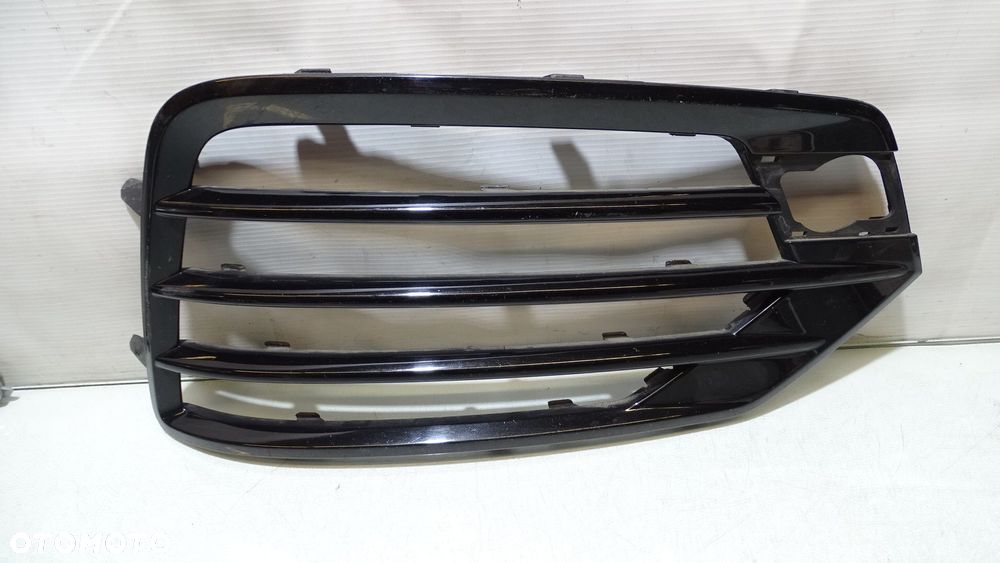 GP - KRATKA ZDERZAKA PRAWA AUDI Q3 8U0807682K - 1