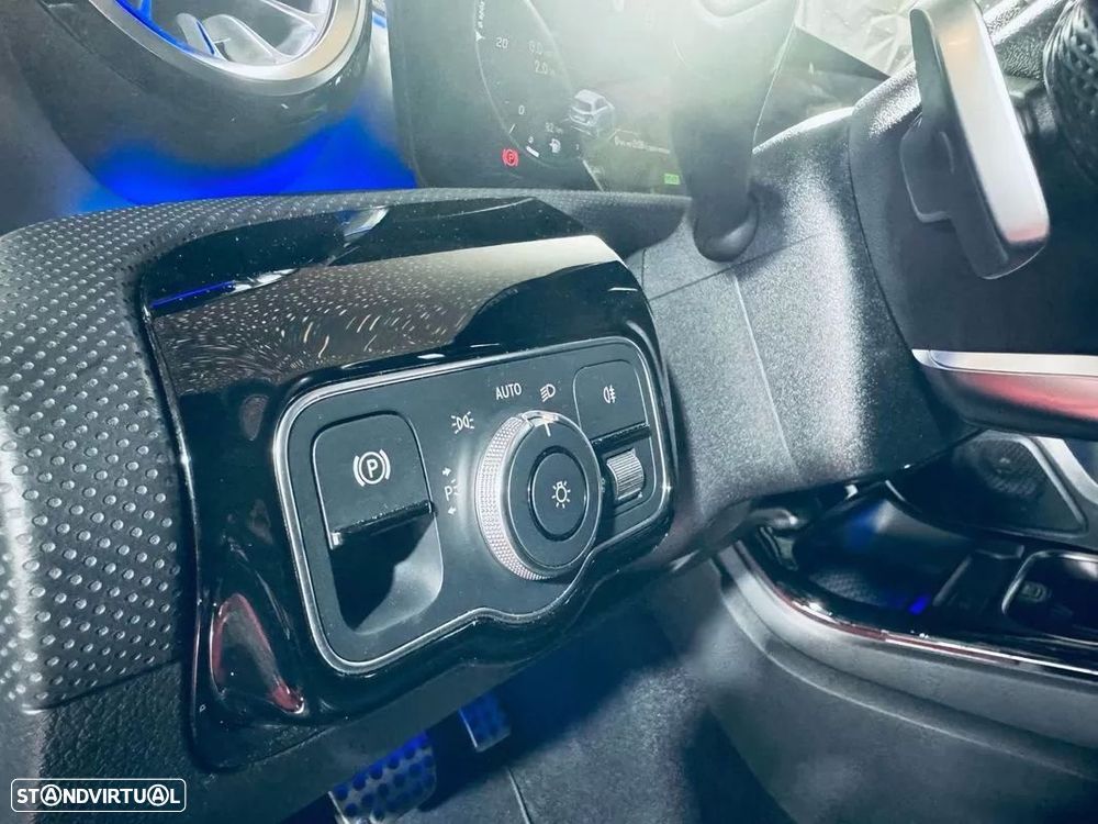 Mercedes-Benz A 250 e AMG Line - 18