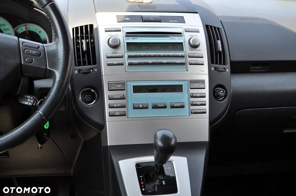 Toyota Corolla Verso 1.8 Premium 7os MM - 32