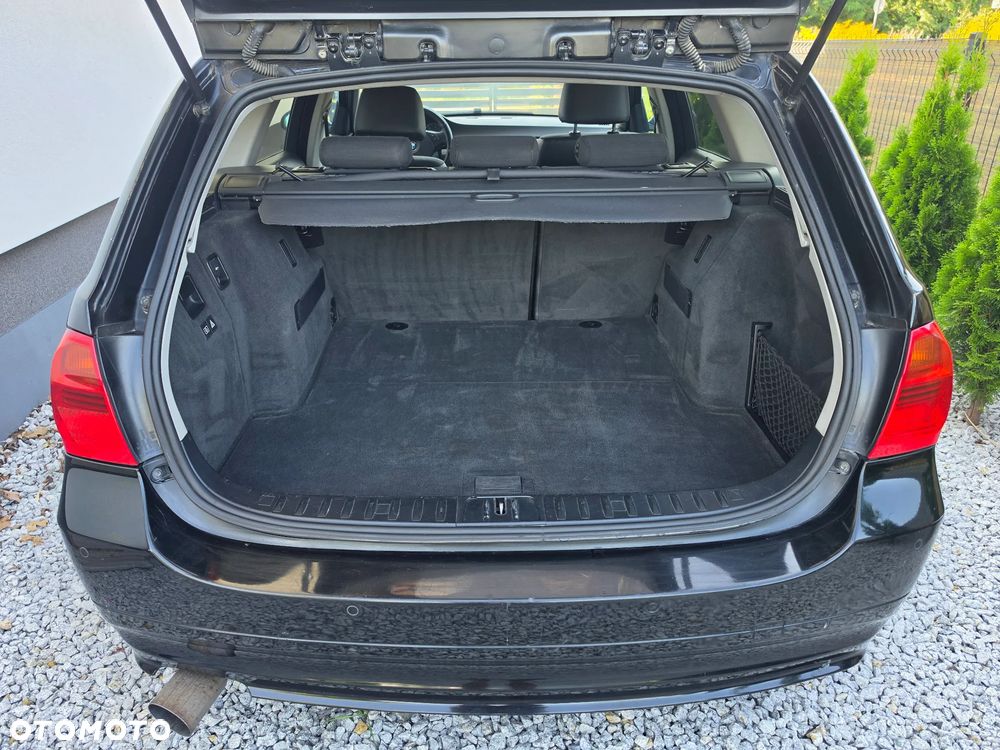 BMW Seria 3 318d - 16