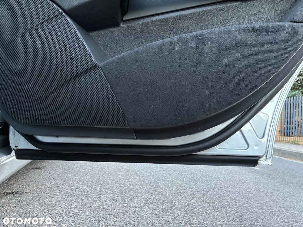 Mercedes-Benz Klasa E - 26