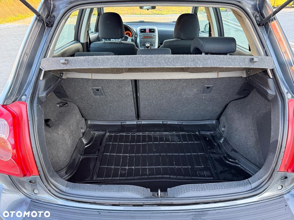 Toyota Auris 2.0 D-4D Luna - 9