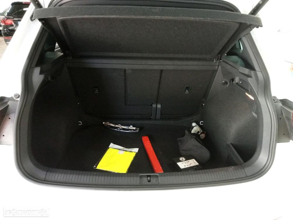VW Tiguan 2.0 TDI R-Line DSG - 11