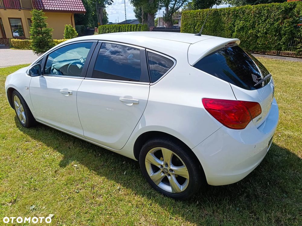 Opel Astra IV 1.6 Enjoy - 10