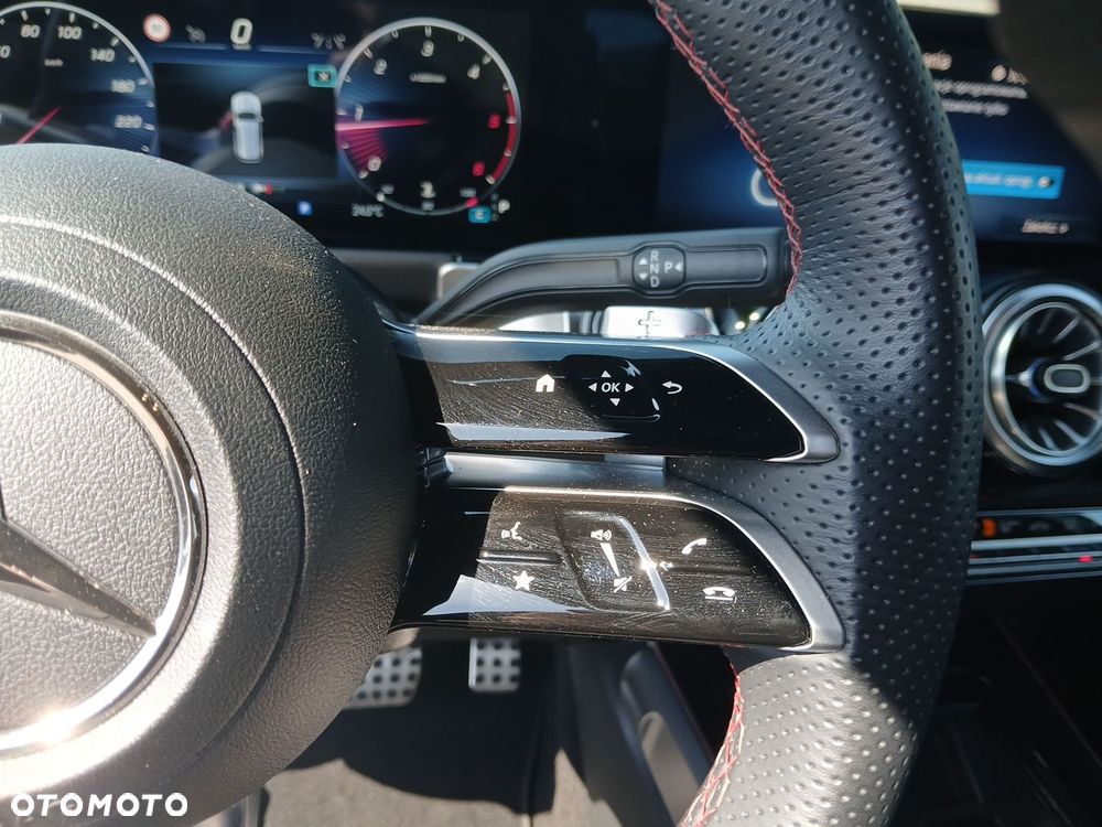 Mercedes-Benz GLB 220 d 4-Matic AMG Line 8G-DCT - 22