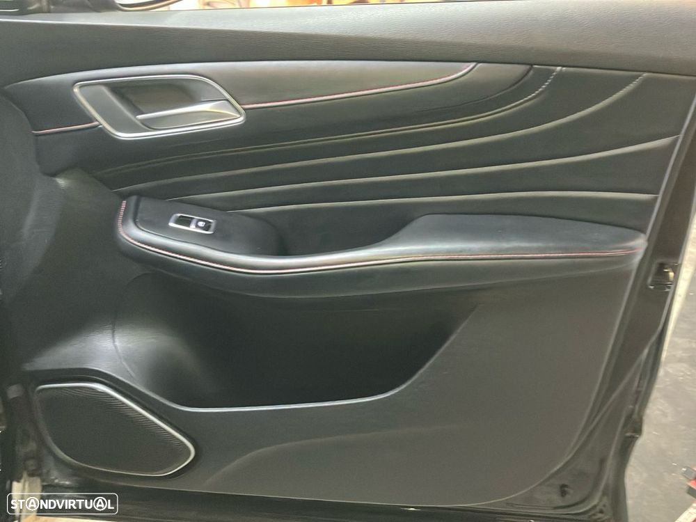 MG EHS 1.5 T-GDI Plug-in Hybrid Luxury - 24