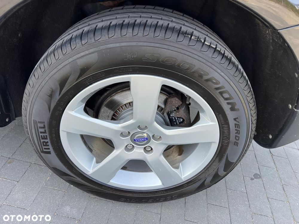 Volvo XC 60 D4 AWD R-Design Kinetic - 9