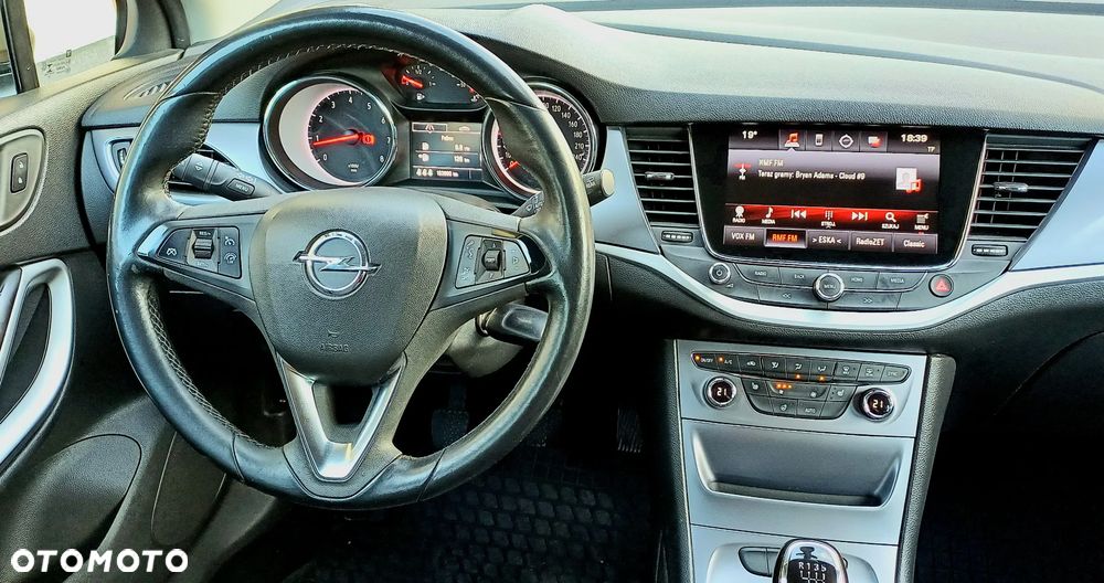 Opel Astra 1.4 Turbo Edition - 10