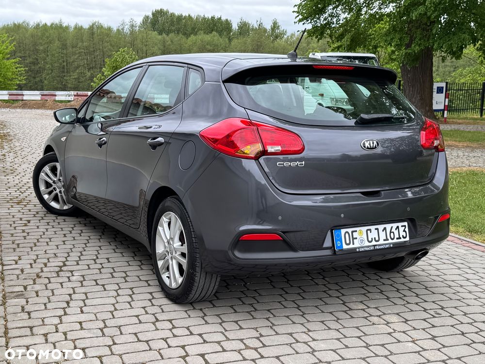 Kia Ceed - 9