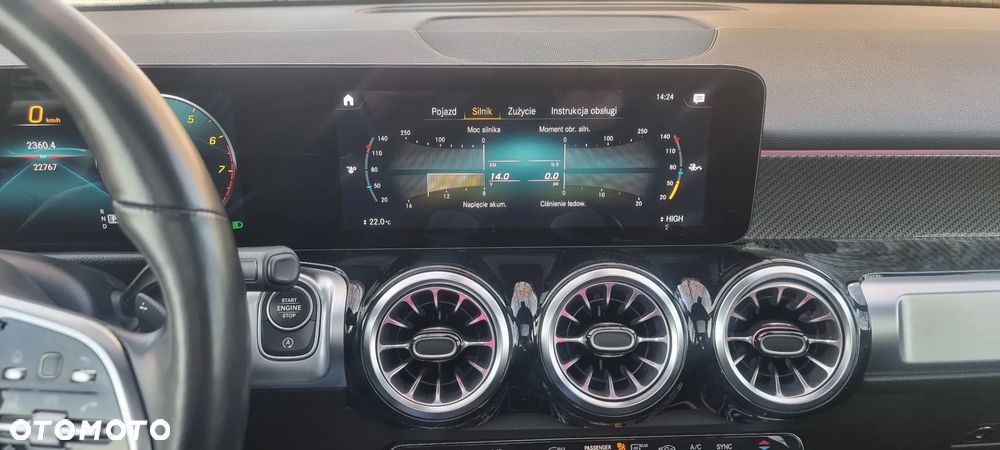 Mercedes-Benz GLB 250 4Matic 8G-DCT AMG Line - 23