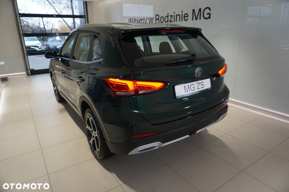 MG ZS Hybrid+ - 16