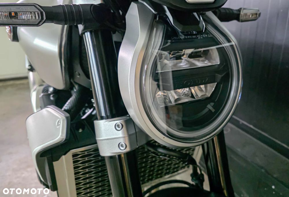 Honda CB - 21
