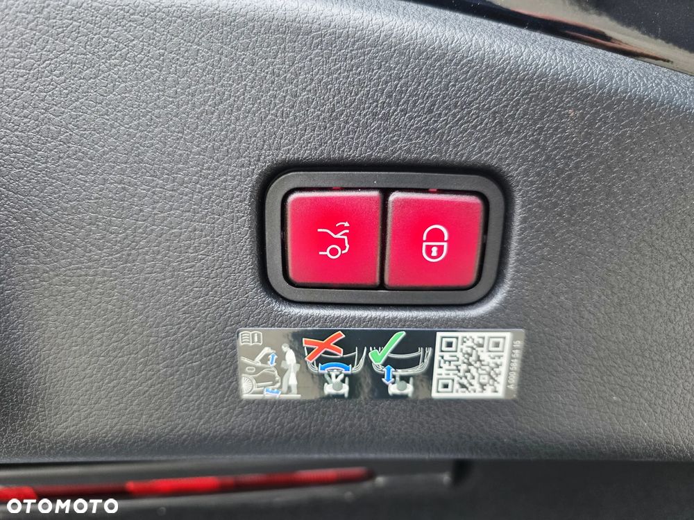 Mercedes-Benz CLE 300 4Matic 9G-TRONIC Edition AMG Line - 13