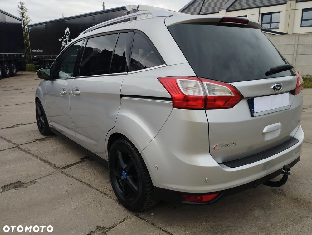 Ford Grand C-MAX - 9