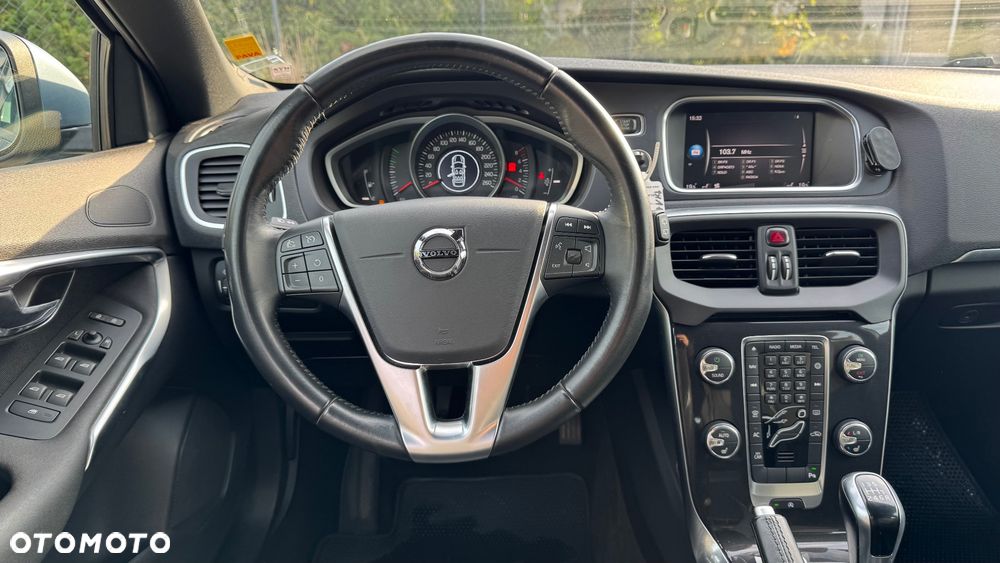 Volvo V40 T3 - 33