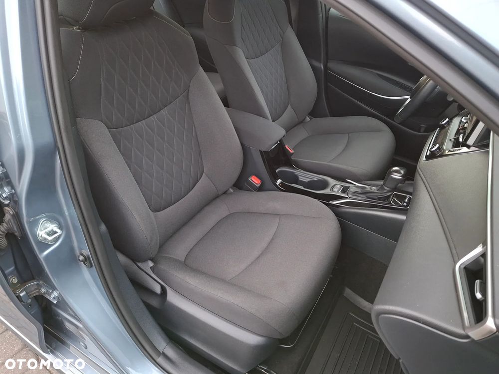 Toyota Corolla 1.8 Hybrid Comfort - 23