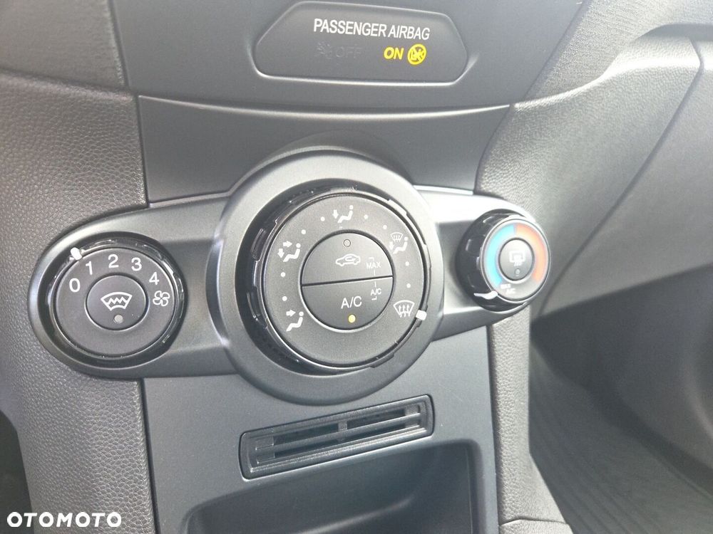 Ford Fiesta 1.25 Gold X EU6 - 24