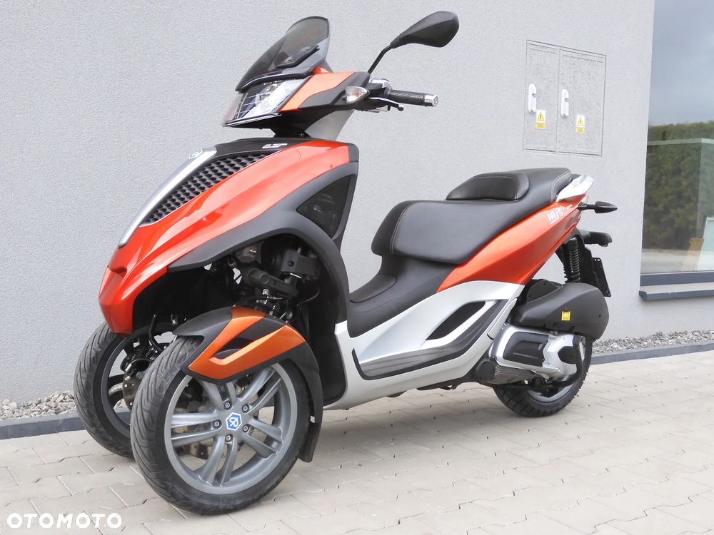Piaggio MP-3 - 37