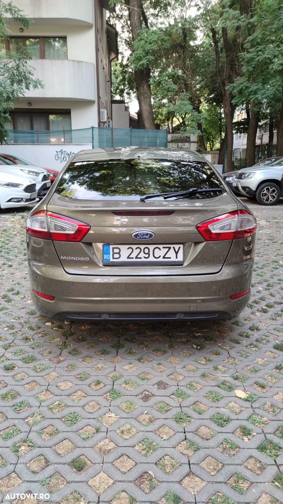 Ford Mondeo - 8