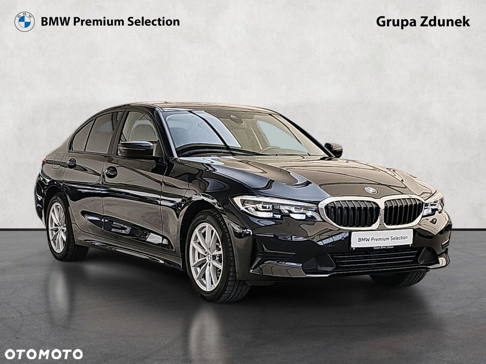 BMW Seria 3 330i xDrive Advantage - 4