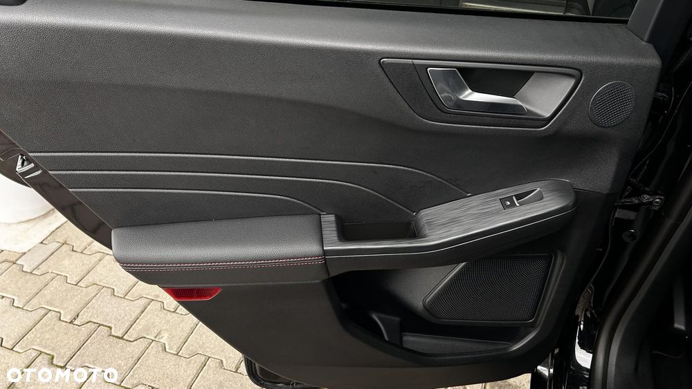 Ford Kuga - 24