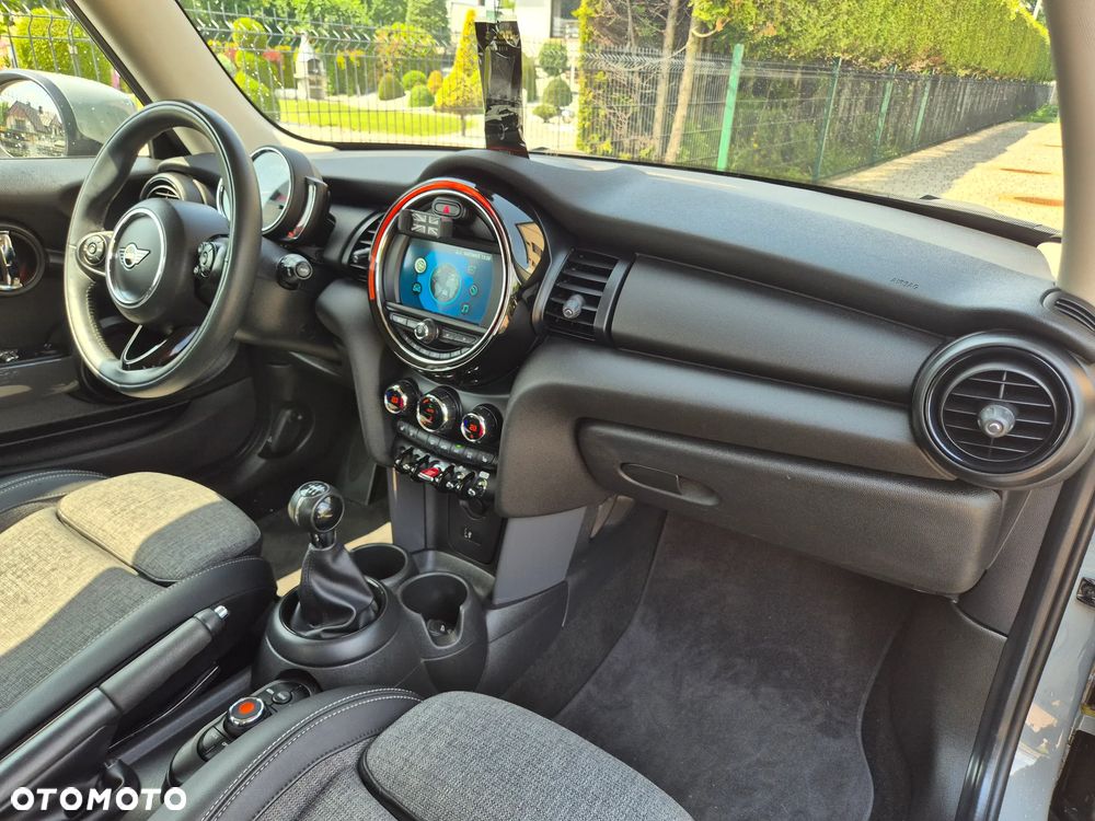 MINI ONE 60 Years - 19