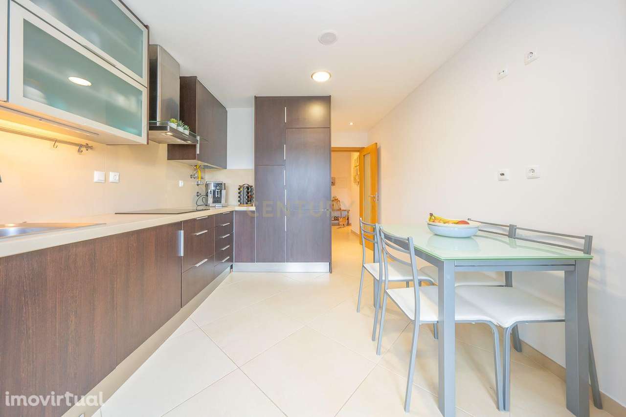 Apartamento T2 + 2 com vista para o Castelo de Palmela, Palmela - Grande imagem: 2/52