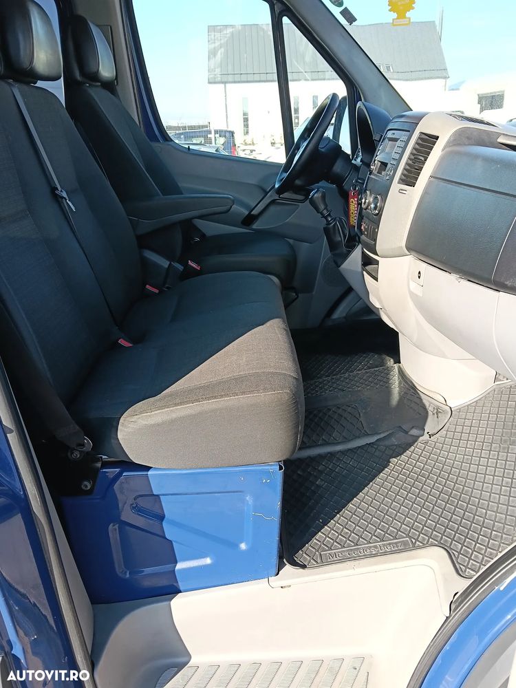 Mercedes-Benz Sprinter - 9