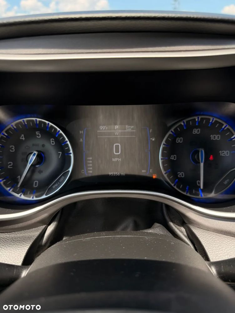 Chrysler Pacifica - 18