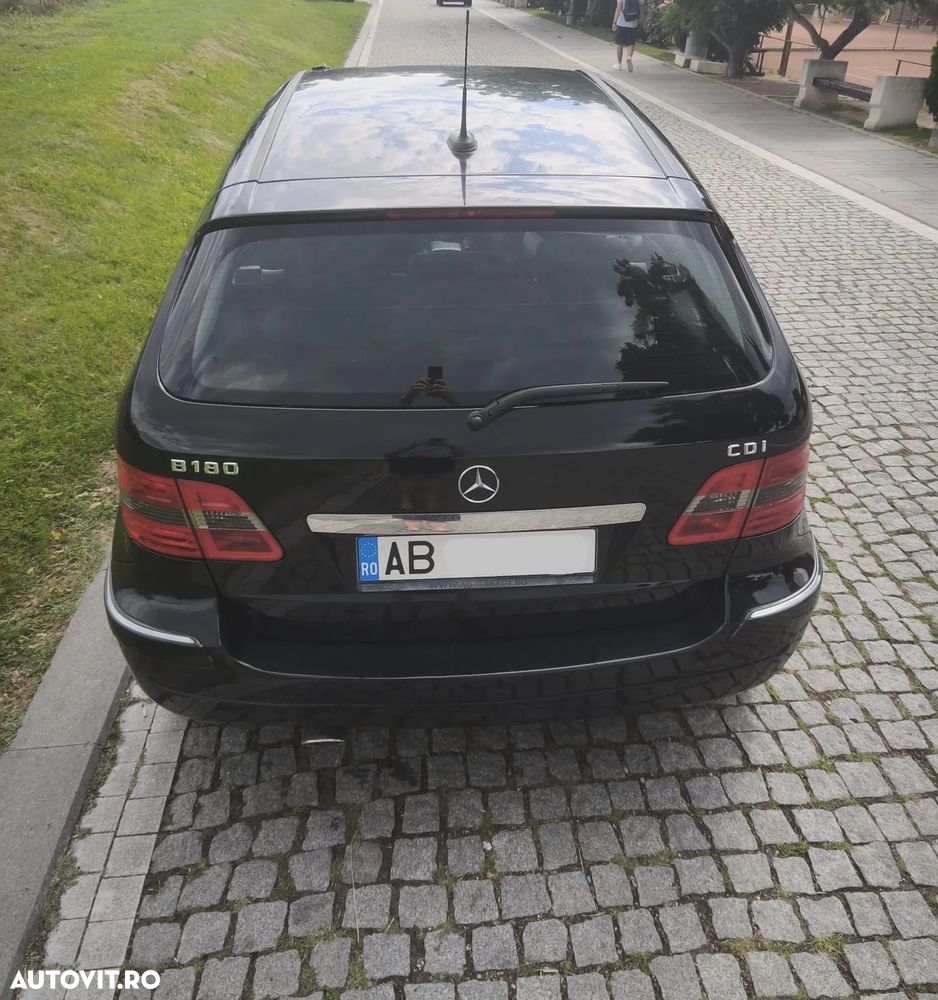 Mercedes-Benz B 180 CDI - 14
