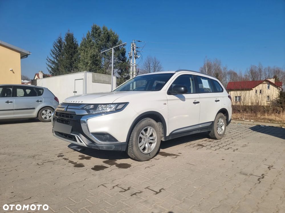 Mitsubishi Outlander - 6