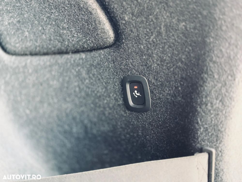 Volvo XC 40 D3 Geartronic Momentum Pro - 16