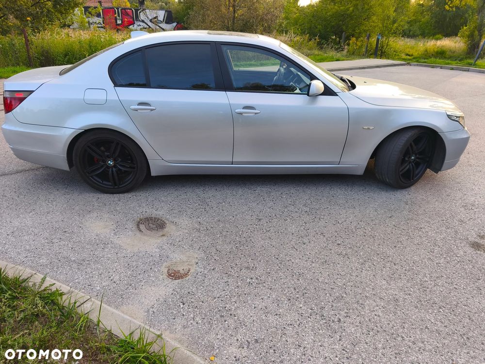 BMW Seria 5 530d Touring Sport-Aut Edition Exclusive - 2