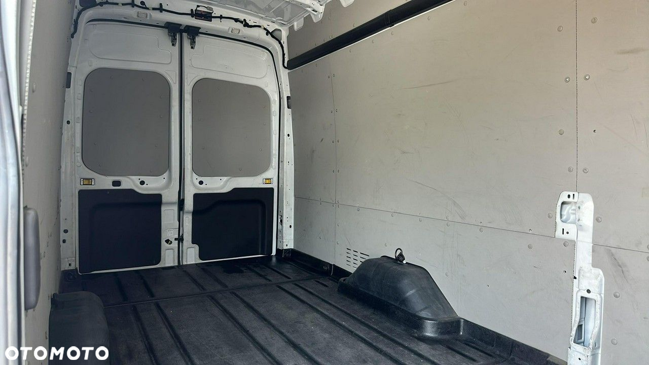 Ford Transit - 22