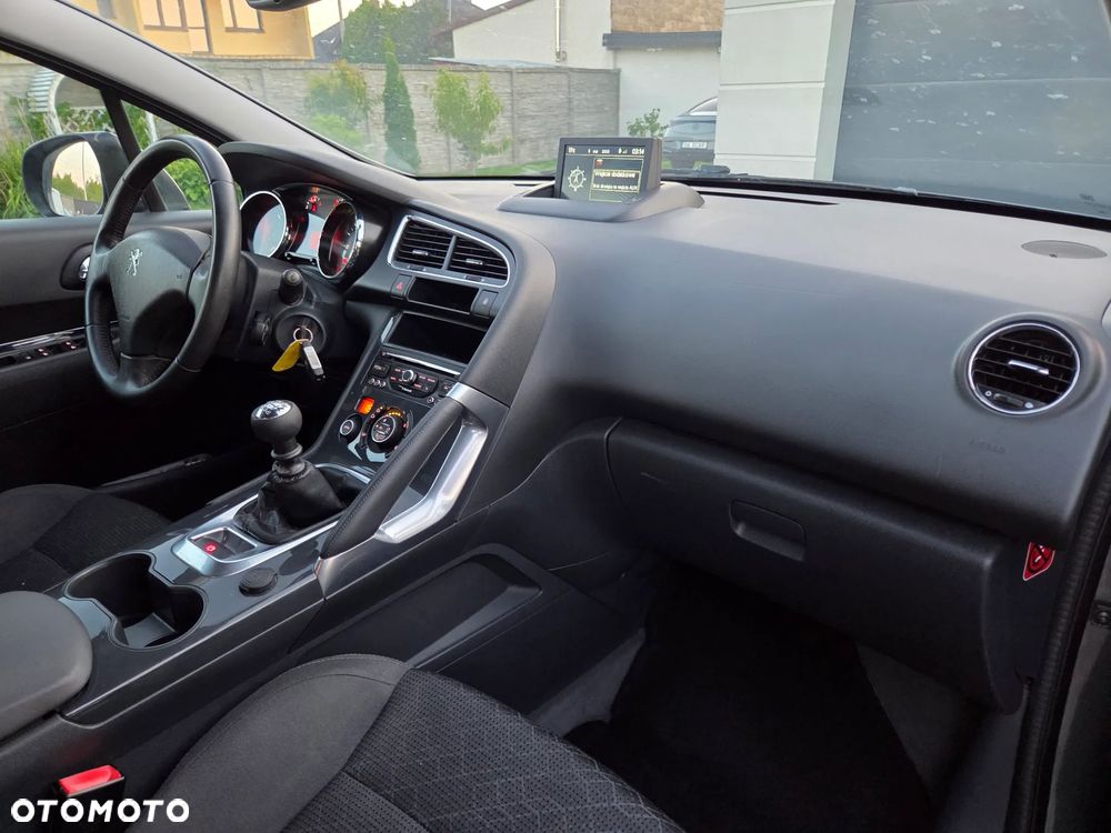 Peugeot 3008 - 16