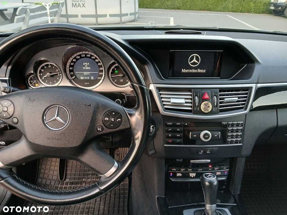 Mercedes-Benz Klasa E - 8